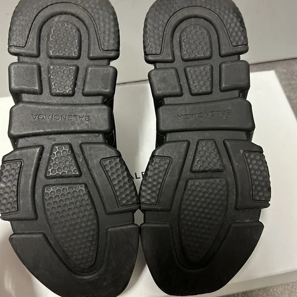 Balenciaga sneakers - Picture 3 of 5